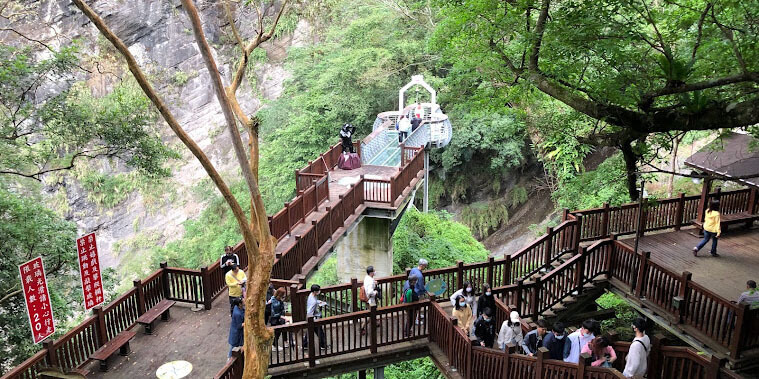 新竹景點包車旅遊｜青蛙石天空步道、鎮西堡、司馬庫斯兩天一夜｜台北/桃園/新竹出發