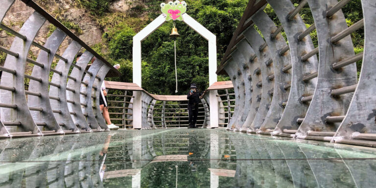 新竹景點包車旅遊｜青蛙石天空步道、鎮西堡、司馬庫斯兩天一夜｜台北/桃園/新竹出發